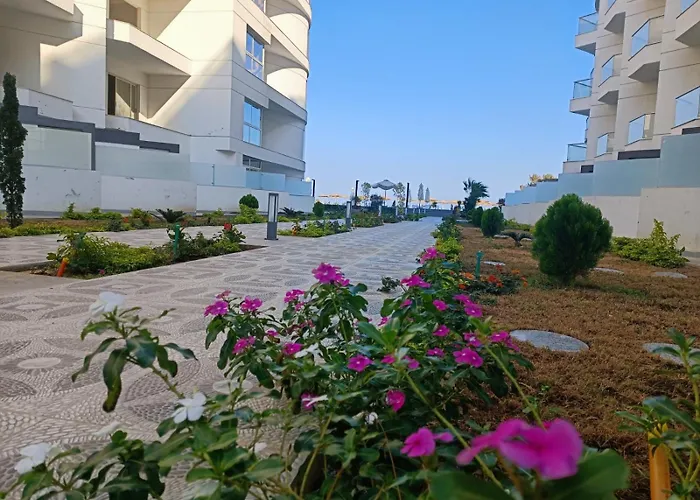 Coral Paradise Front Wifi Apartment Hurghada