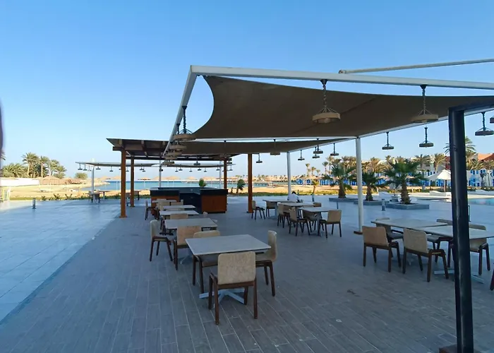 Coral Paradise Front Wifi Apartment Hurghada
