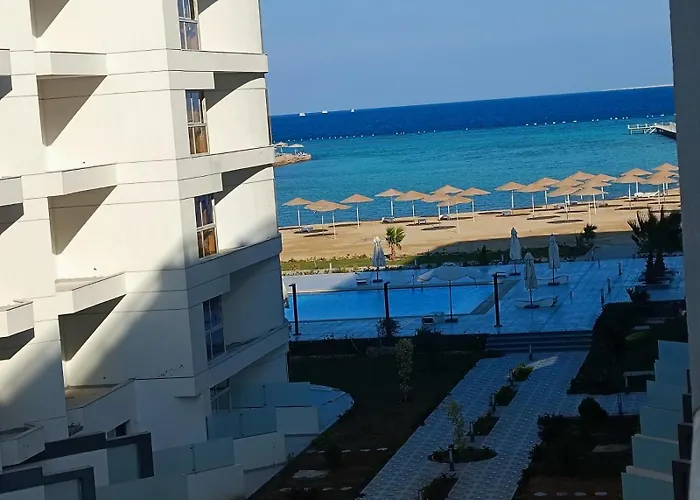 Coral Paradise Front Wifi Apartment *