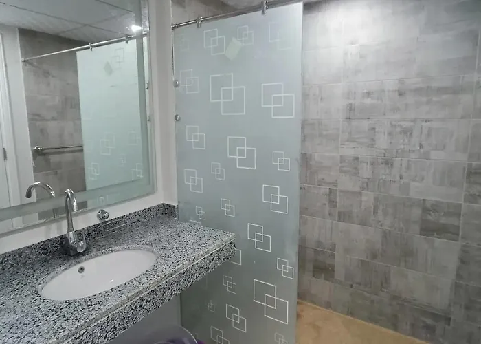 Coral Paradise Front Wifi Apartment *