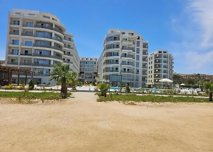 Coral Paradise Front Wifi Apartment